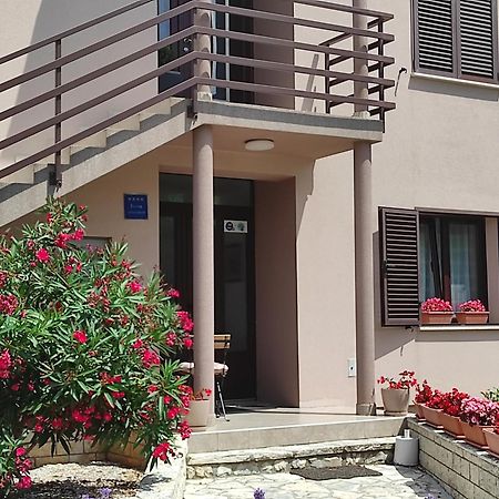 לאבין Apartman Gina מראה חיצוני תמונה