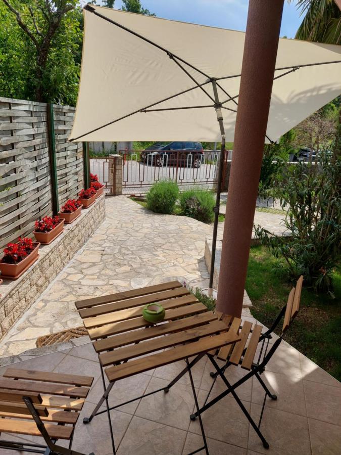 לאבין Apartman Gina מראה חיצוני תמונה
